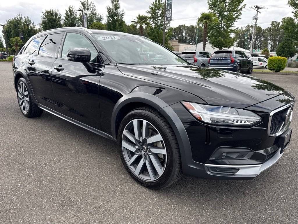 Used 2021 Volvo V90 T6 Cross Country w/ Protection Package Premier AWD/4WD image 8