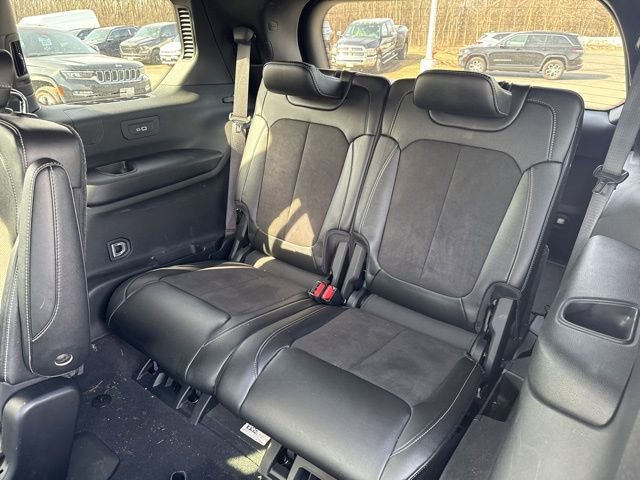 Used 2023 Jeep Grand Cherokee L Laredo image 14