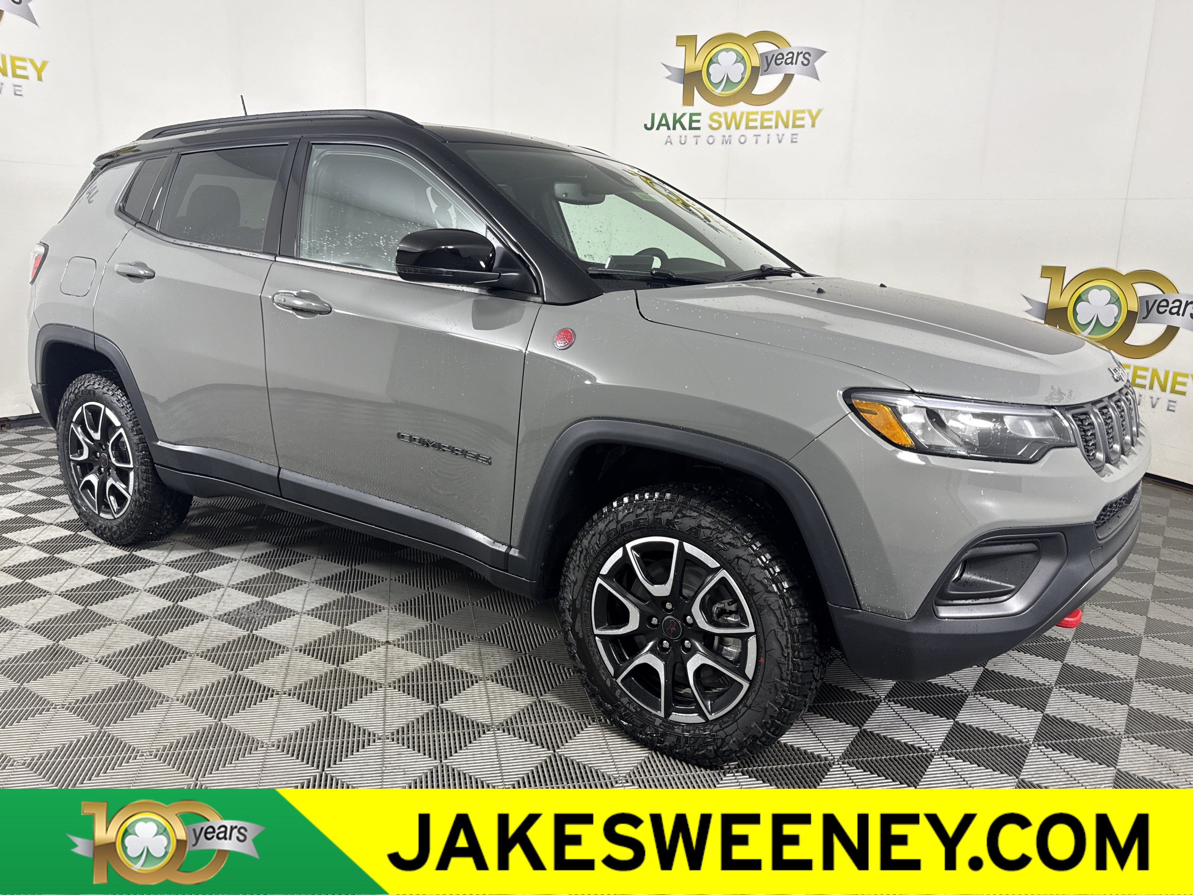New 2026 Jeep Compass Trailhawk w/ Sun, Sound & Navigation Group AWD/4WD image 1