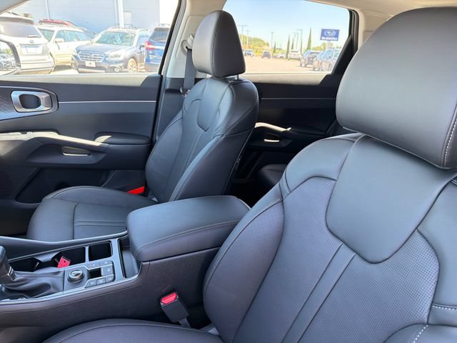 New 2026 Kia Sorento S w/ S Panoramic Sunroof Package FWD image 17