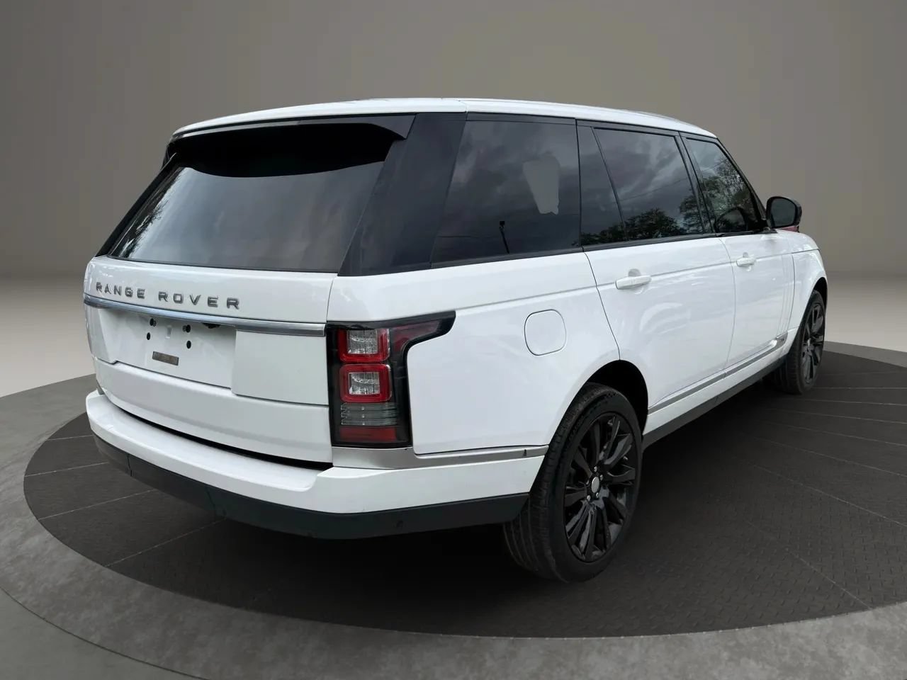Used 2017 Land Rover Range Rover Long Wheelbase Supercharged AWD/4WD image 5