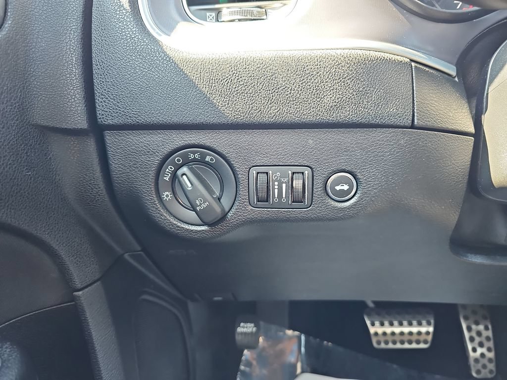 Used 2019 Dodge Charger R/T RWD image 34