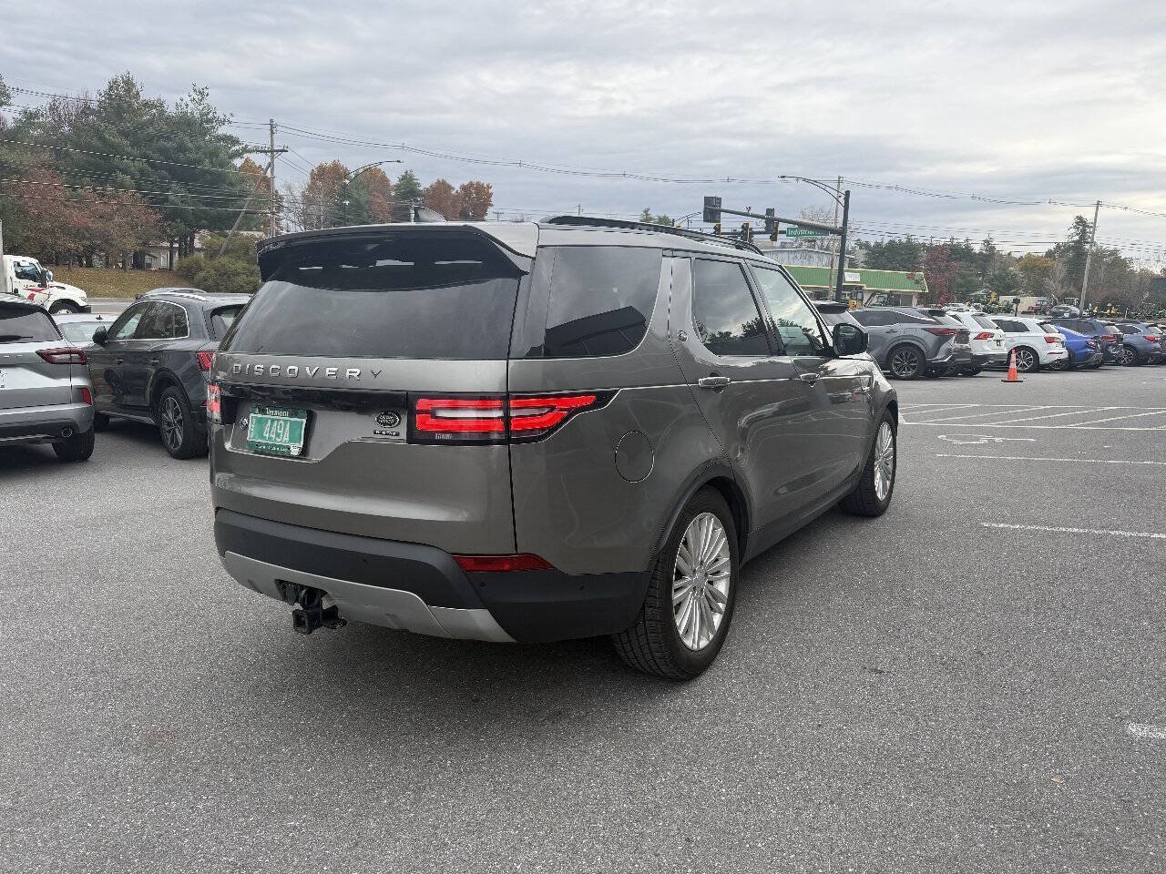 Used 2020 Land Rover Discovery HSE Luxury AWD/4WD image 9