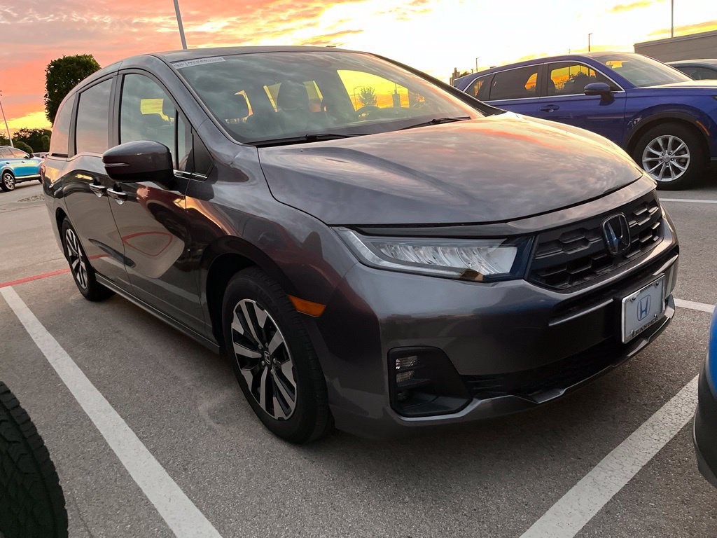 Used 2025 Honda Odyssey EX-L image 2