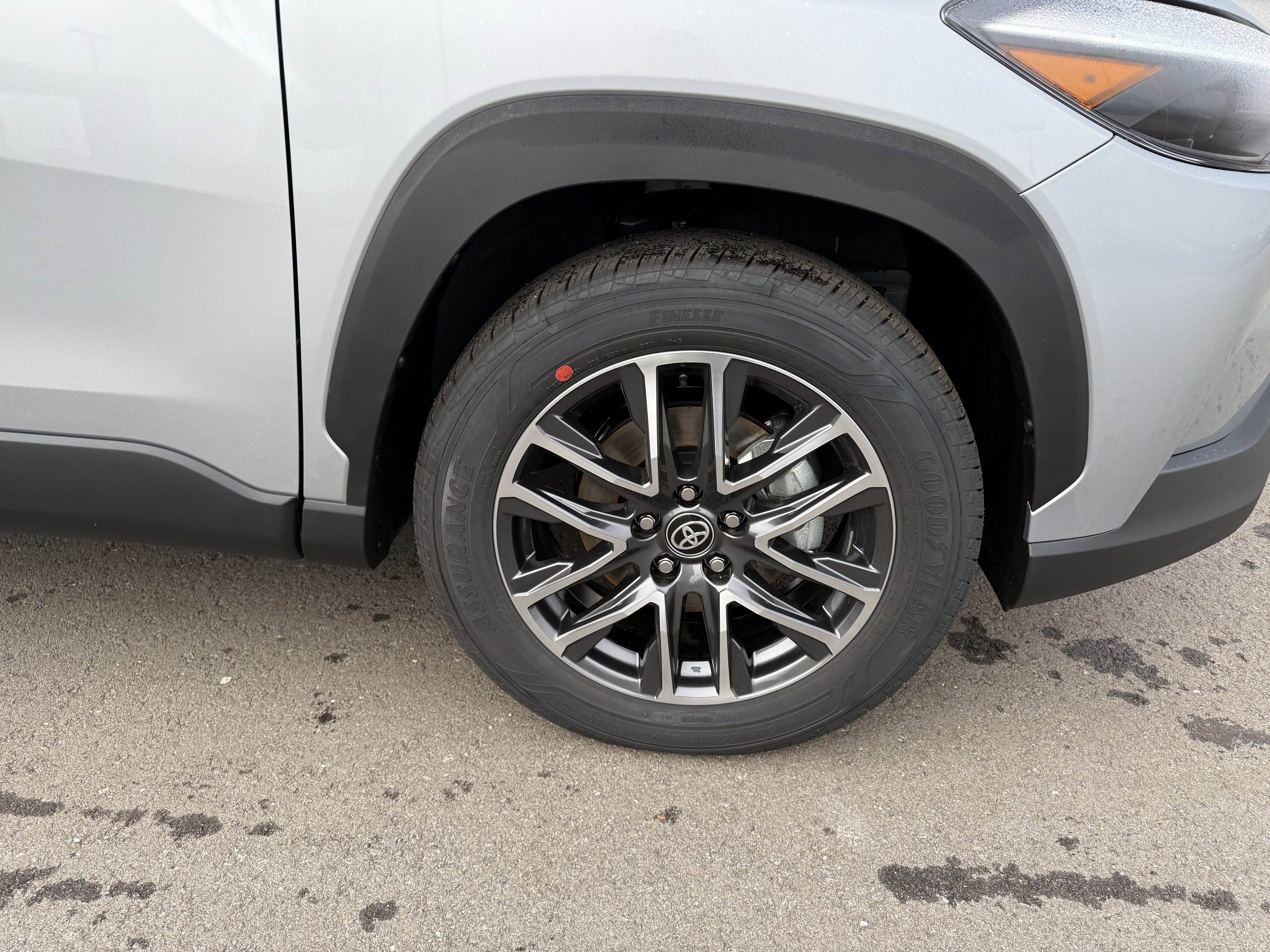 New 2026 Toyota Corolla Cross XLE image 3