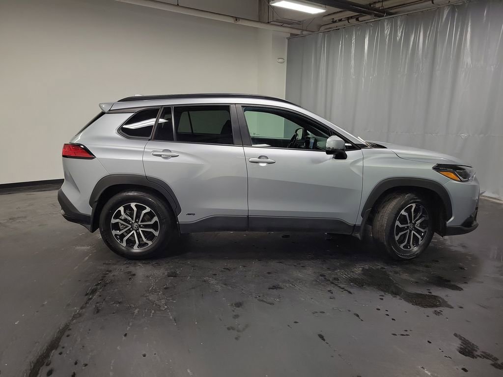 Used 2023 Toyota Corolla Cross SE image 9