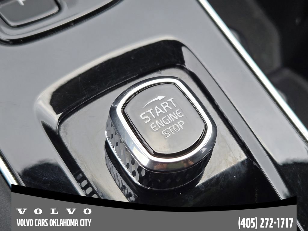 Certified 2025 Volvo XC90 B5 Plus image 20