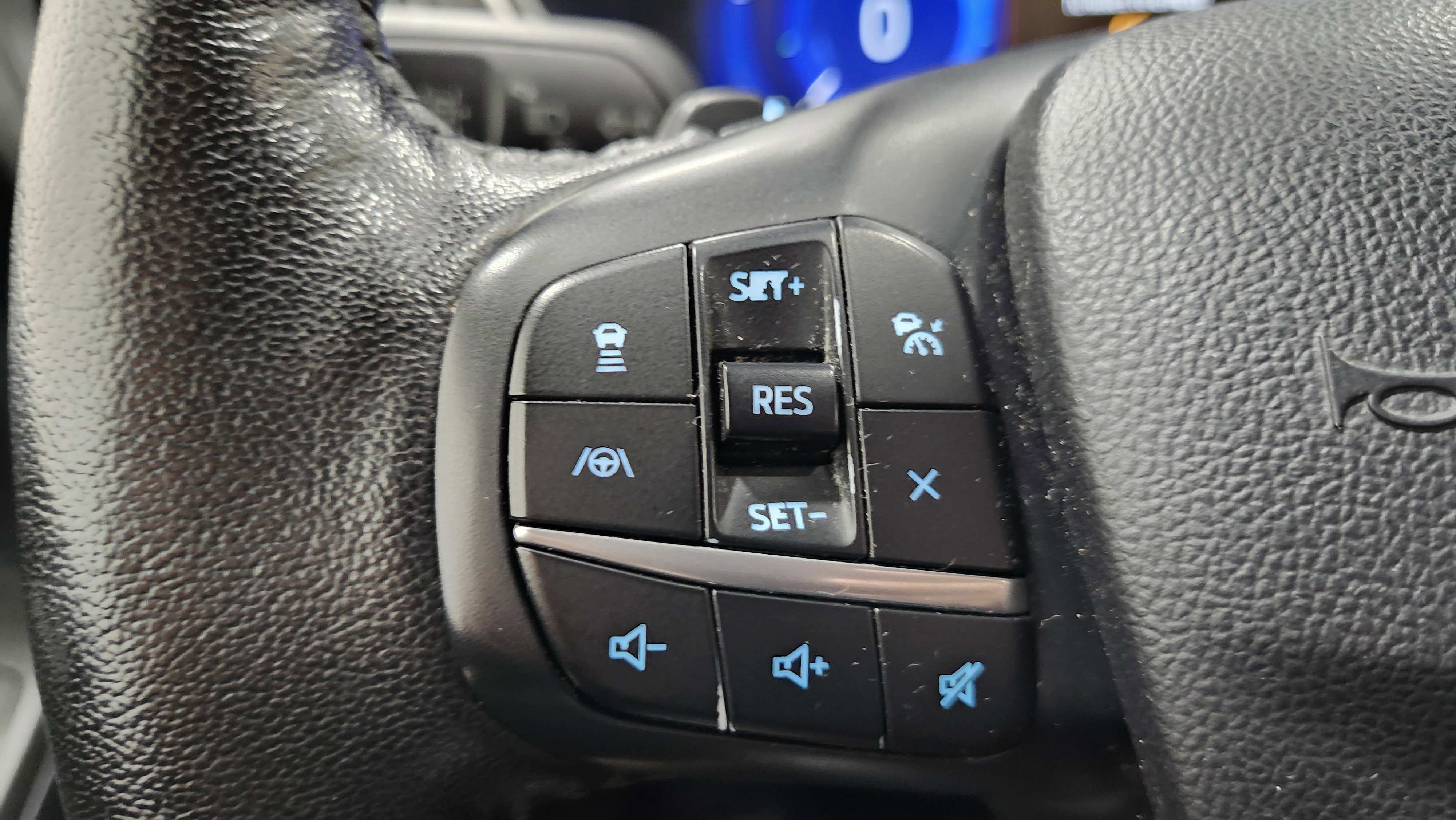 Used 2020 Ford Escape Titanium image 37