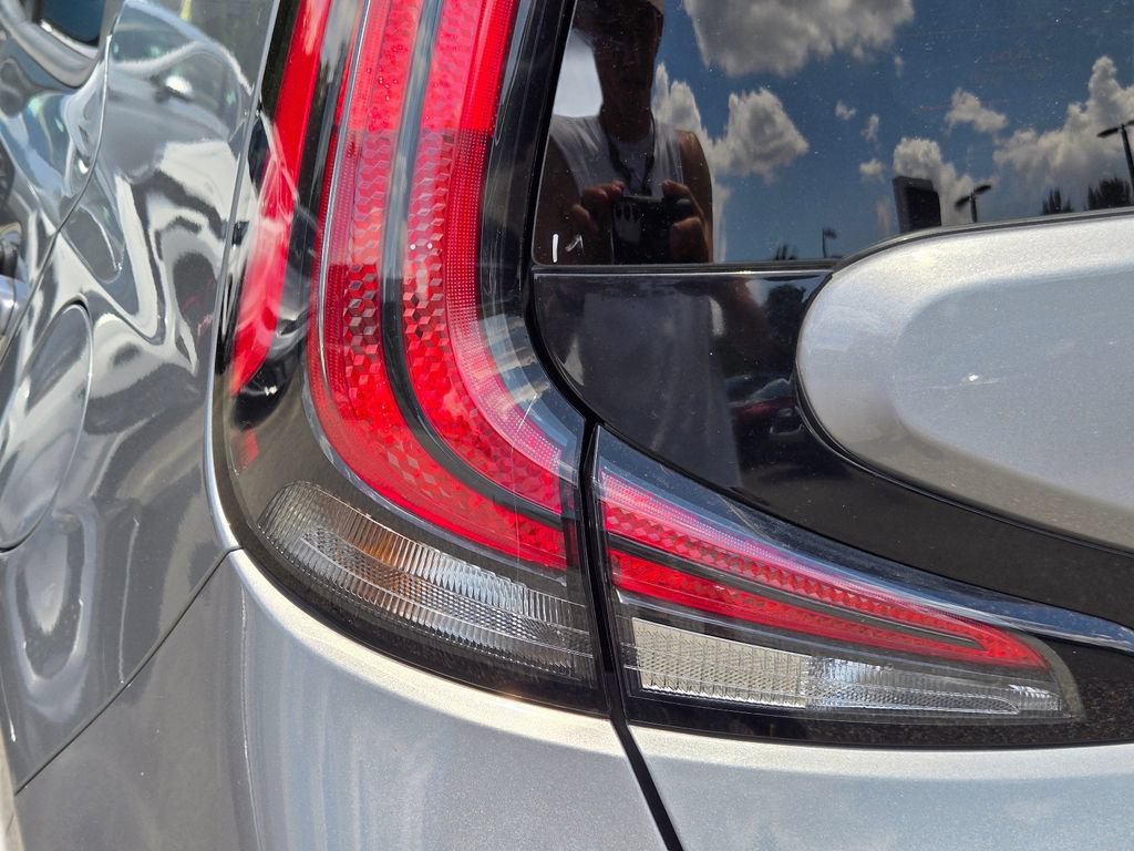 Certified 2023 Kia Soul S FWD image 11