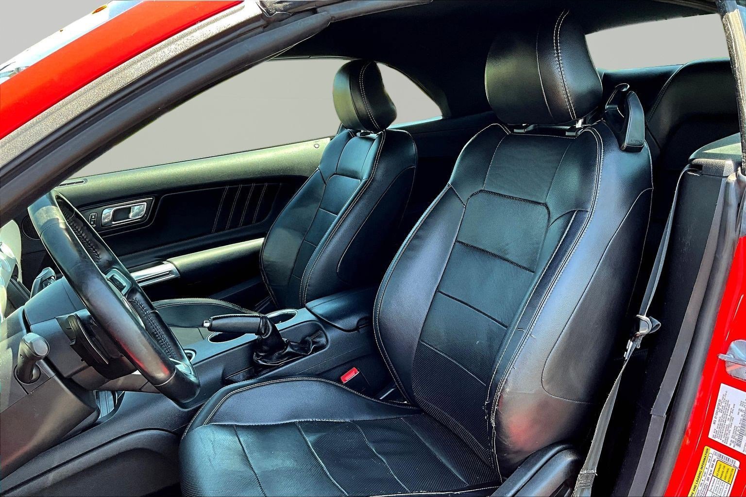 Used 2019 Ford Mustang Premium RWD image 20