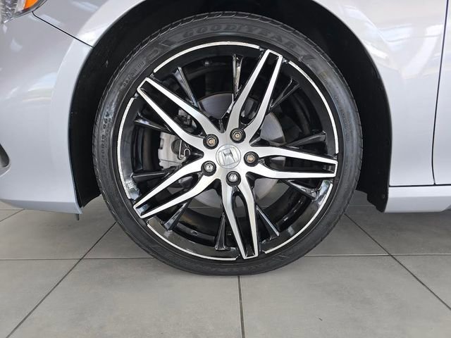 Used 2021 Honda Accord Touring image 10