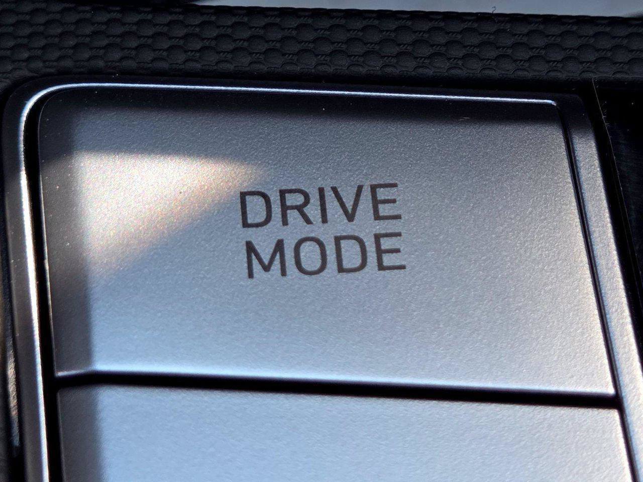 New 2026 Hyundai Elantra Sport FWD image 62