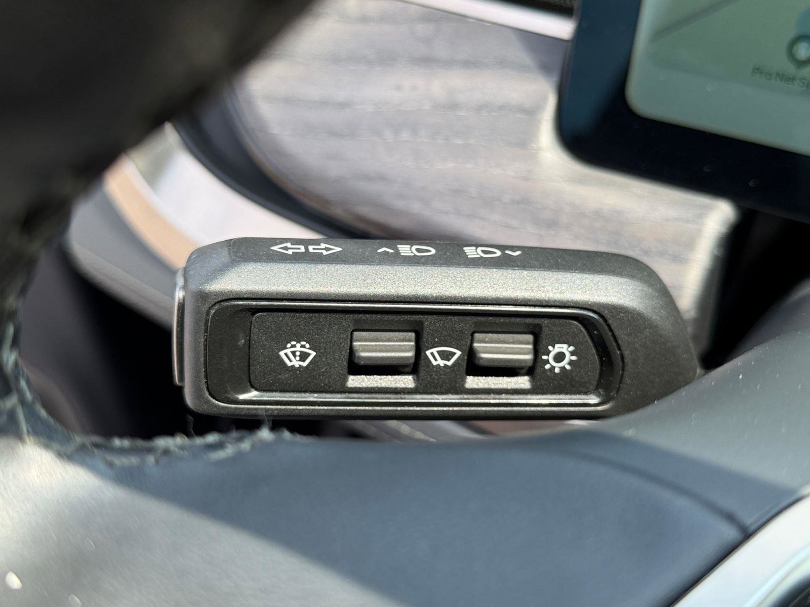 Used 2022 Rivian R1T Adventure image 29