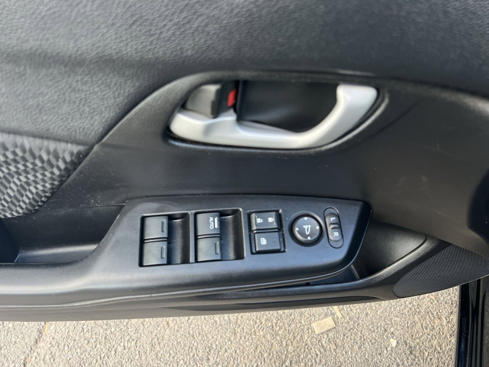 Used 2015 Honda Civic SE image 15