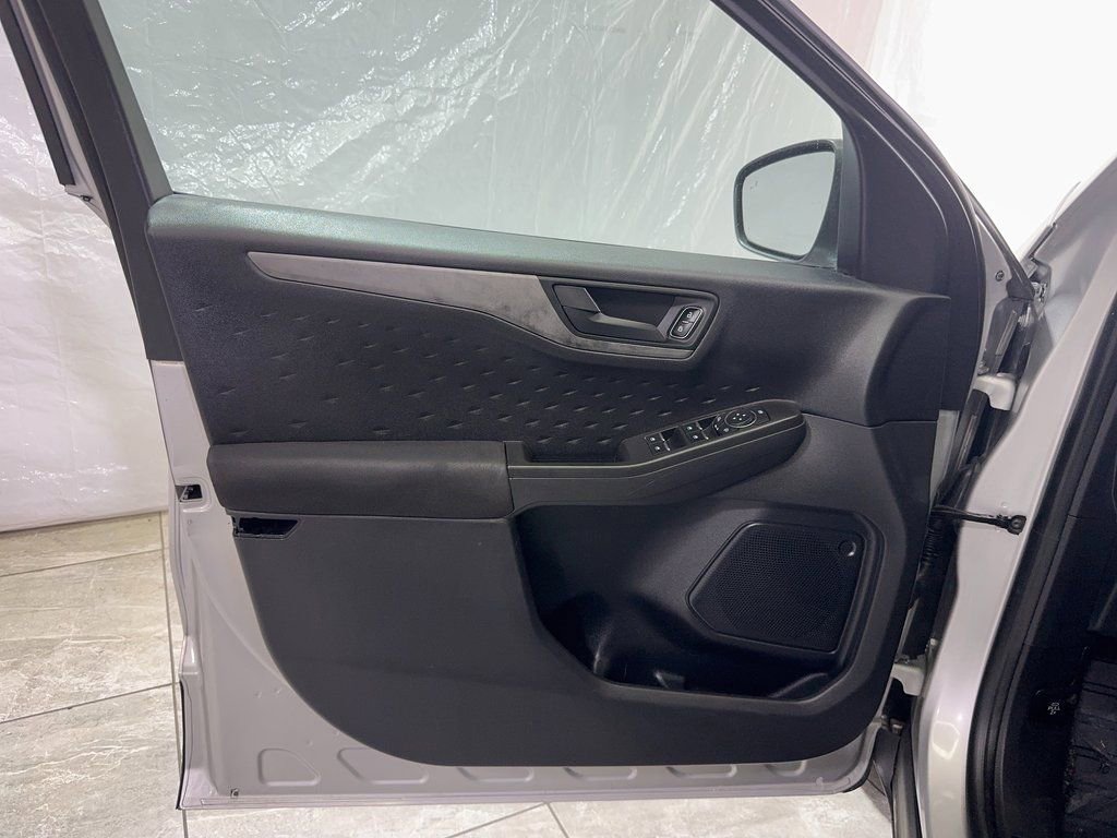 Used 2020 Ford Escape S image 34