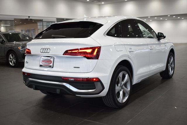 Used 2023 Audi Q5 2.0T Premium w/ Convenience Package image 12