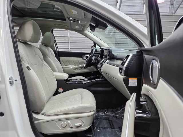 Used 2022 Kia Sorento SX Prestige w/ Panoramic Sunroof Package AWD/4WD image 14