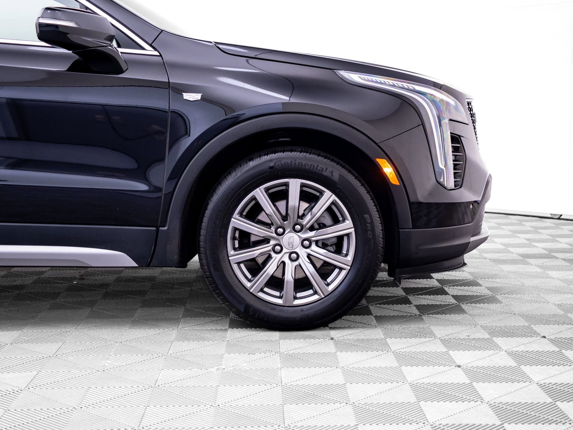 Used 2023 Cadillac XT4 Premium Luxury w/ Technology Package image 36