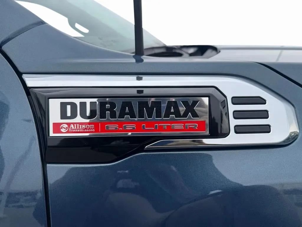New 2026 GMC Sierra 2500 Denali w/ Denali Reserve Package AWD/4WD image 9