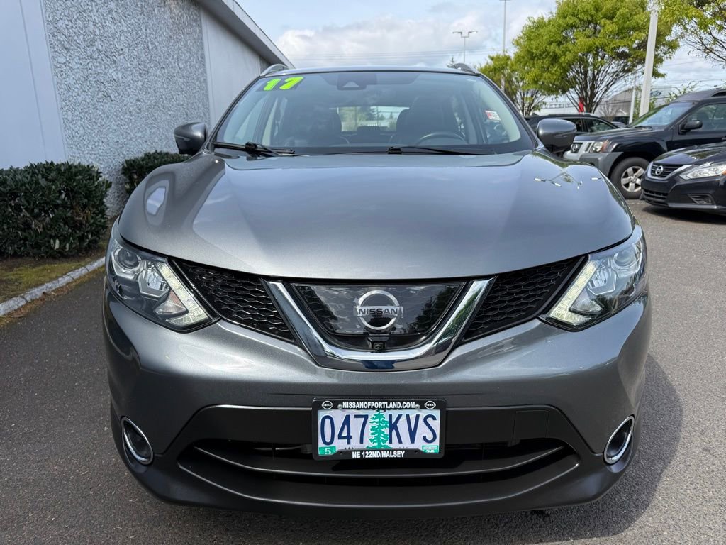 Used 2017 Nissan Rogue Sport SL w/ SL Premium Package AWD/4WD image 4