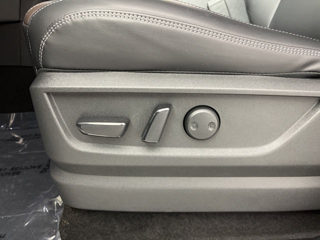 New 2026 Nissan Armada SL w/ Captain's Chari Seat Package RWD image 32