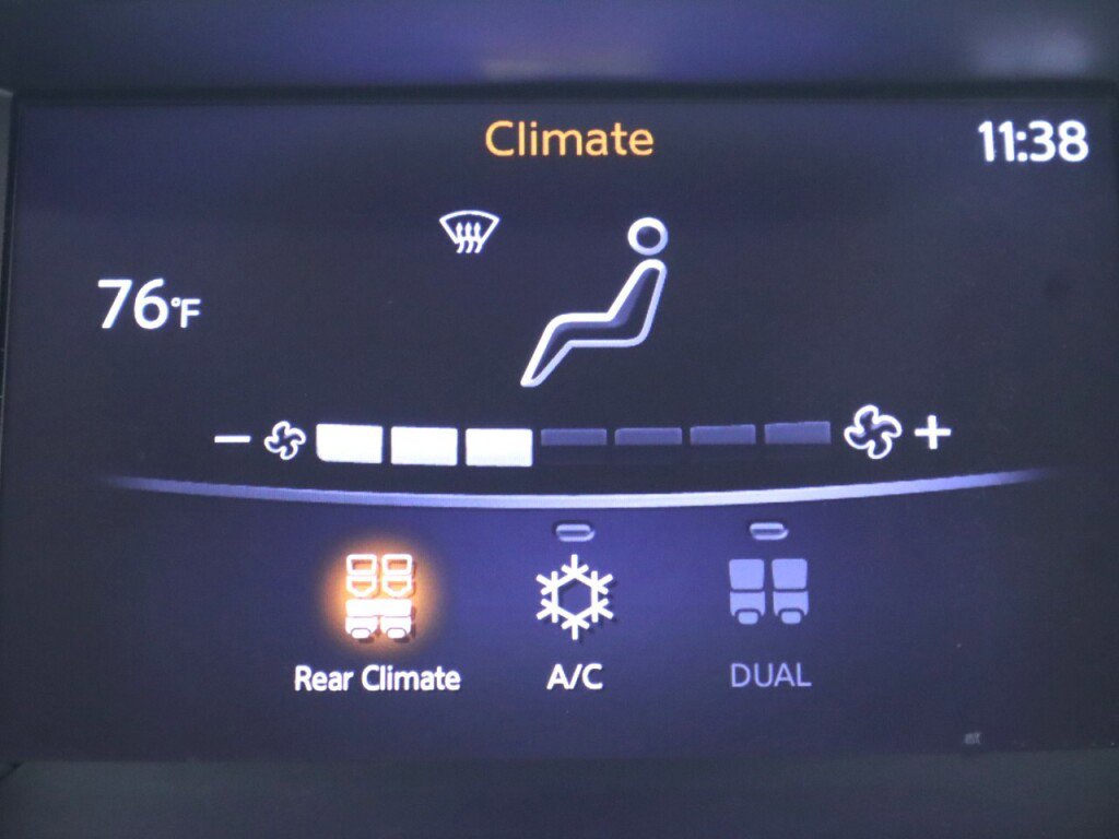 Used 2018 Nissan Pathfinder S image 17