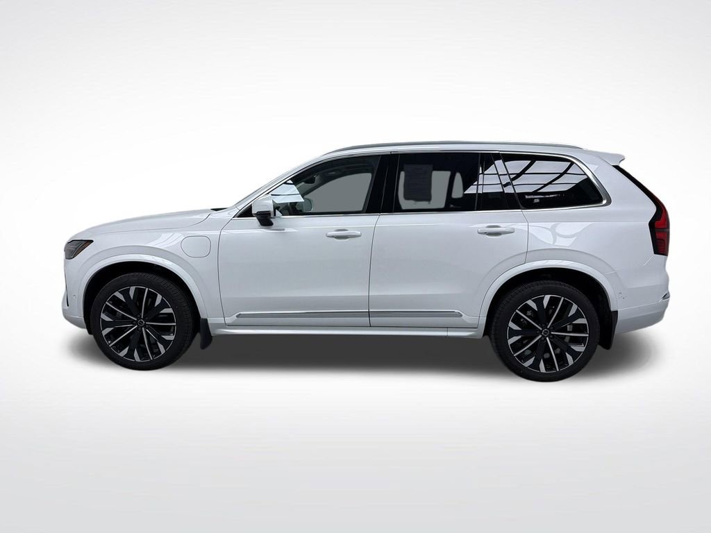 Used 2025 Volvo XC90 T8 Plus w/ Protection Package Premier AWD/4WD image 11