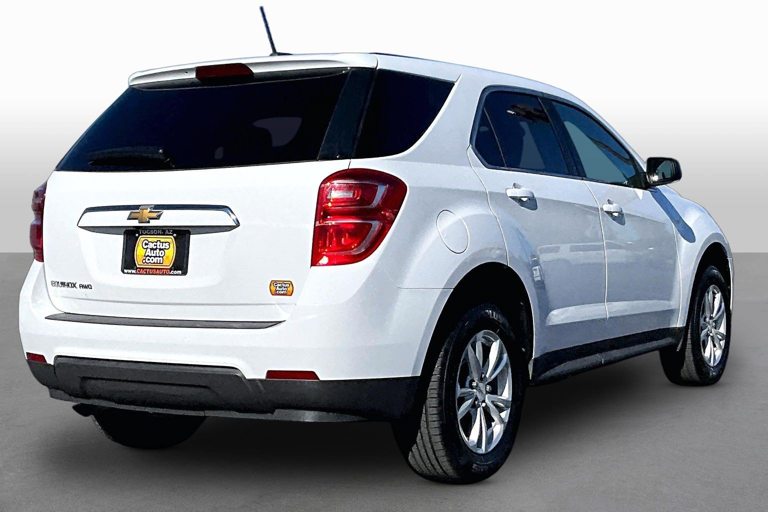 Used 2017 Chevrolet Equinox LS AWD/4WD image 2