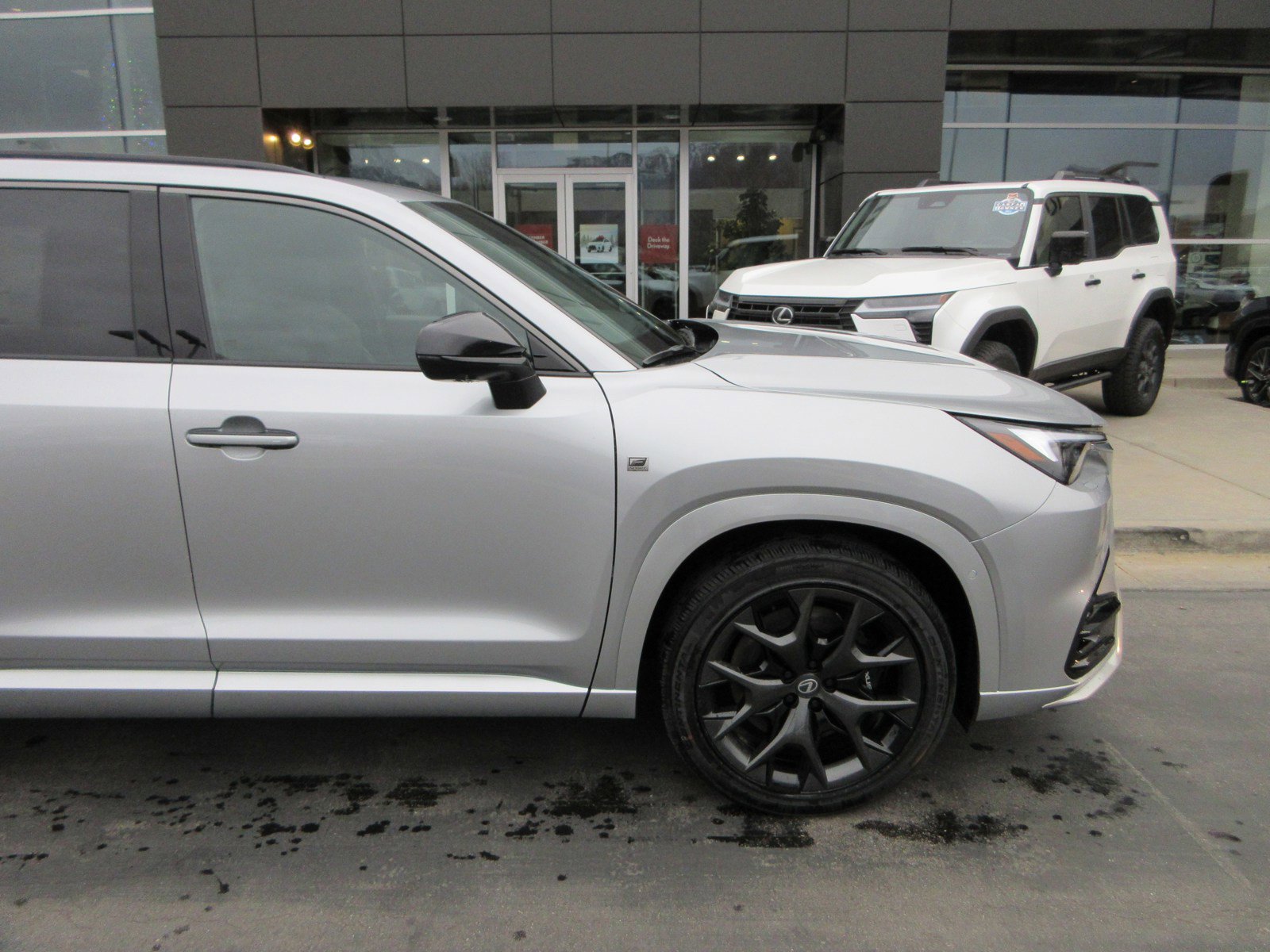 New 2026 Lexus TX 500h AWD image 13