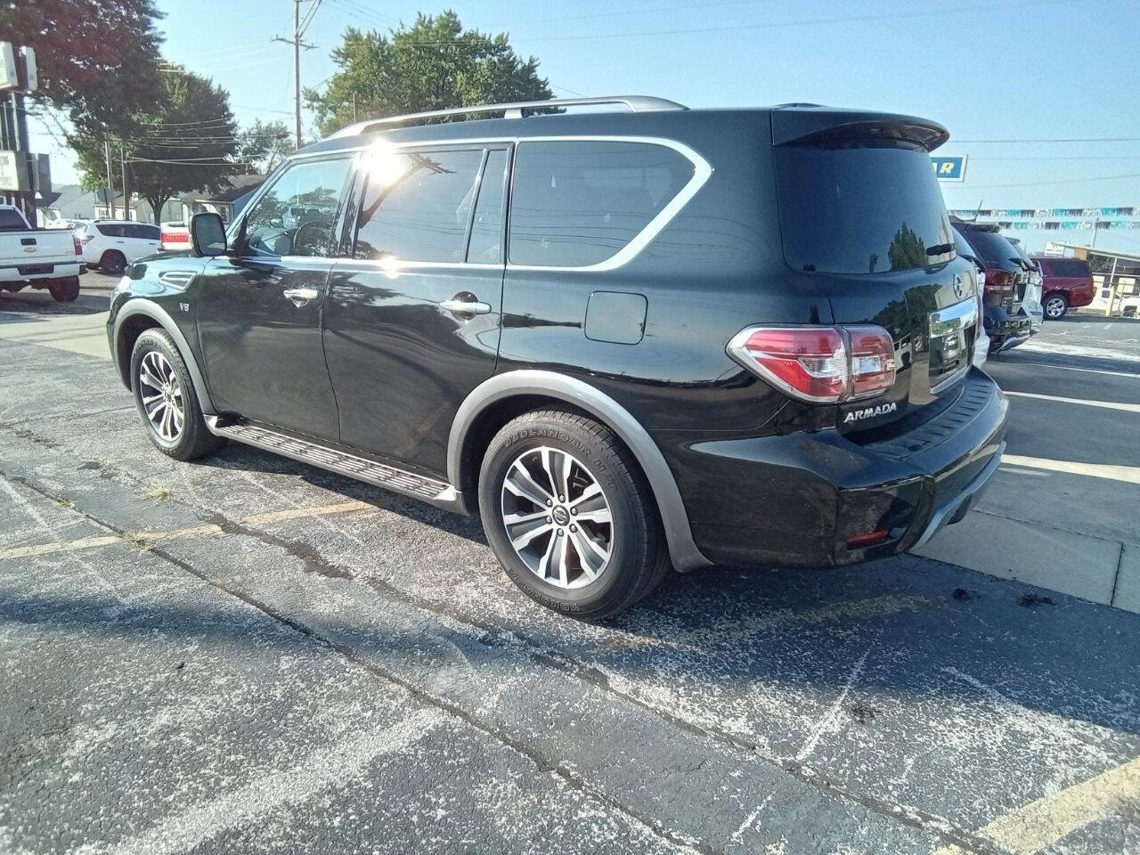 Used 2020 Nissan Armada SL image 10