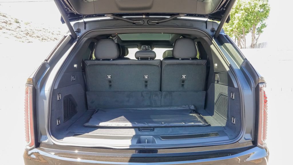 Used 2026 Cadillac Escalade IQ Luxury 1 AWD/4WD image 12