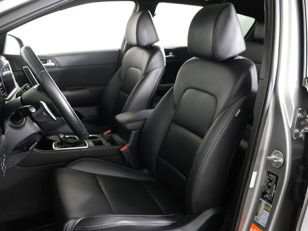 Used 2022 Kia Sportage Nightfall Edition FWD image 24