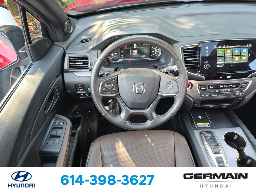Used 2025 Honda Passport EX-L image 16