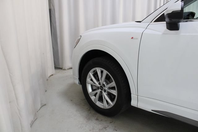 Used 2023 Audi Q3 2.0T Premium Plus w/ Premium Plus Package AWD/4WD image 30