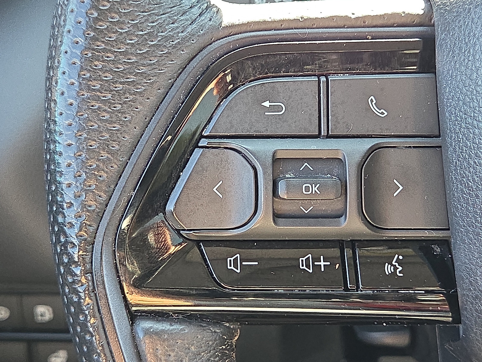 Used 2023 Toyota Sequoia TRD Pro AWD/4WD image 22
