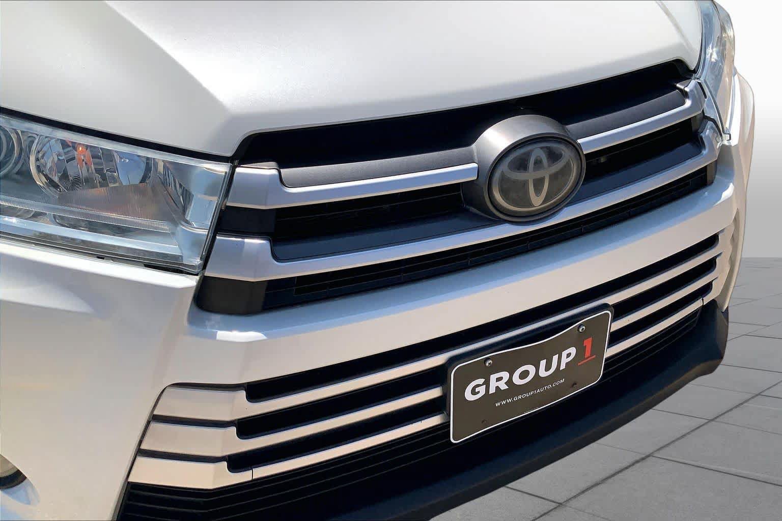 Used 2019 Toyota Highlander XLE FWD image 36