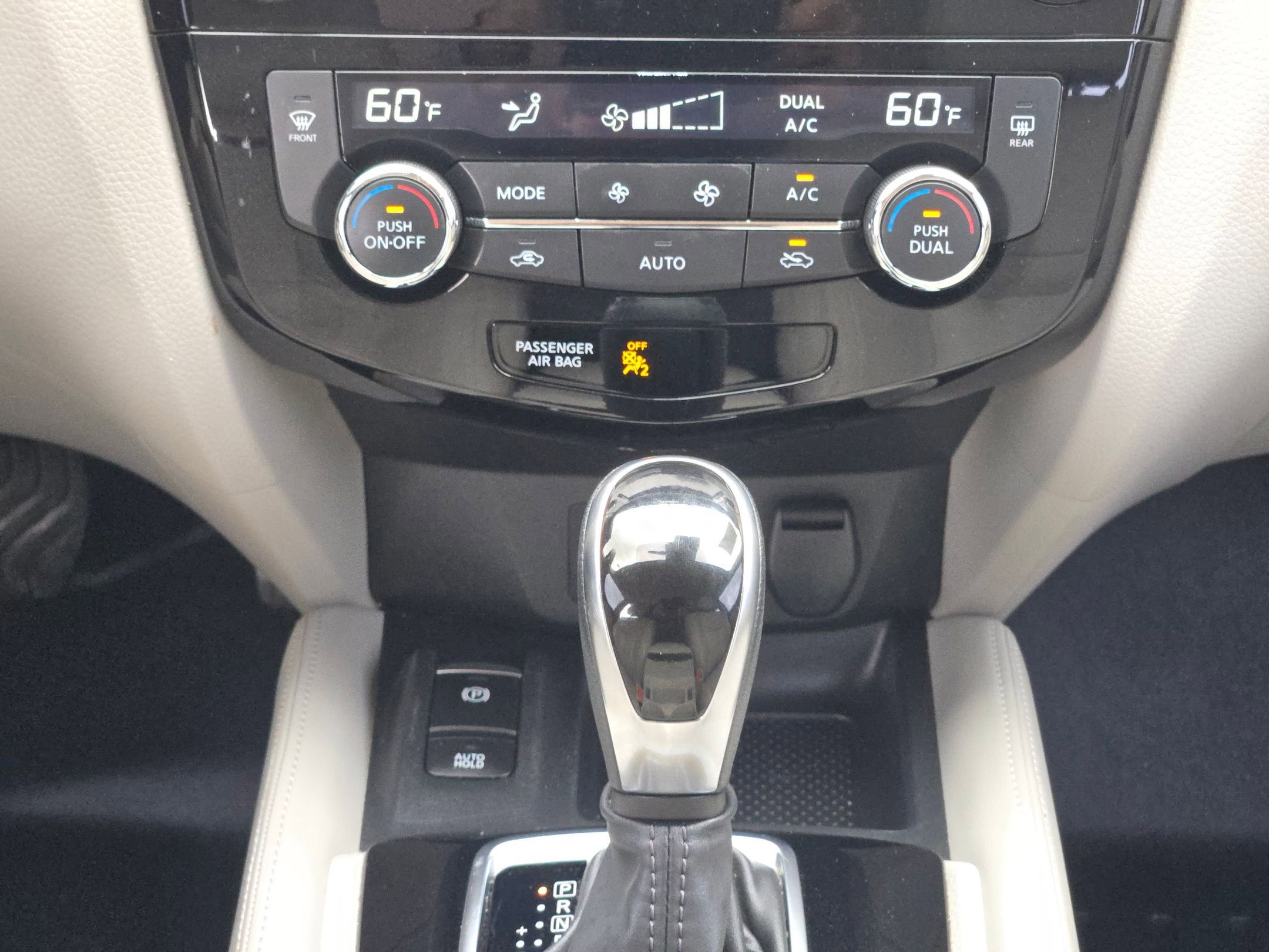 Used 2019 Nissan Rogue Sport SL image 18