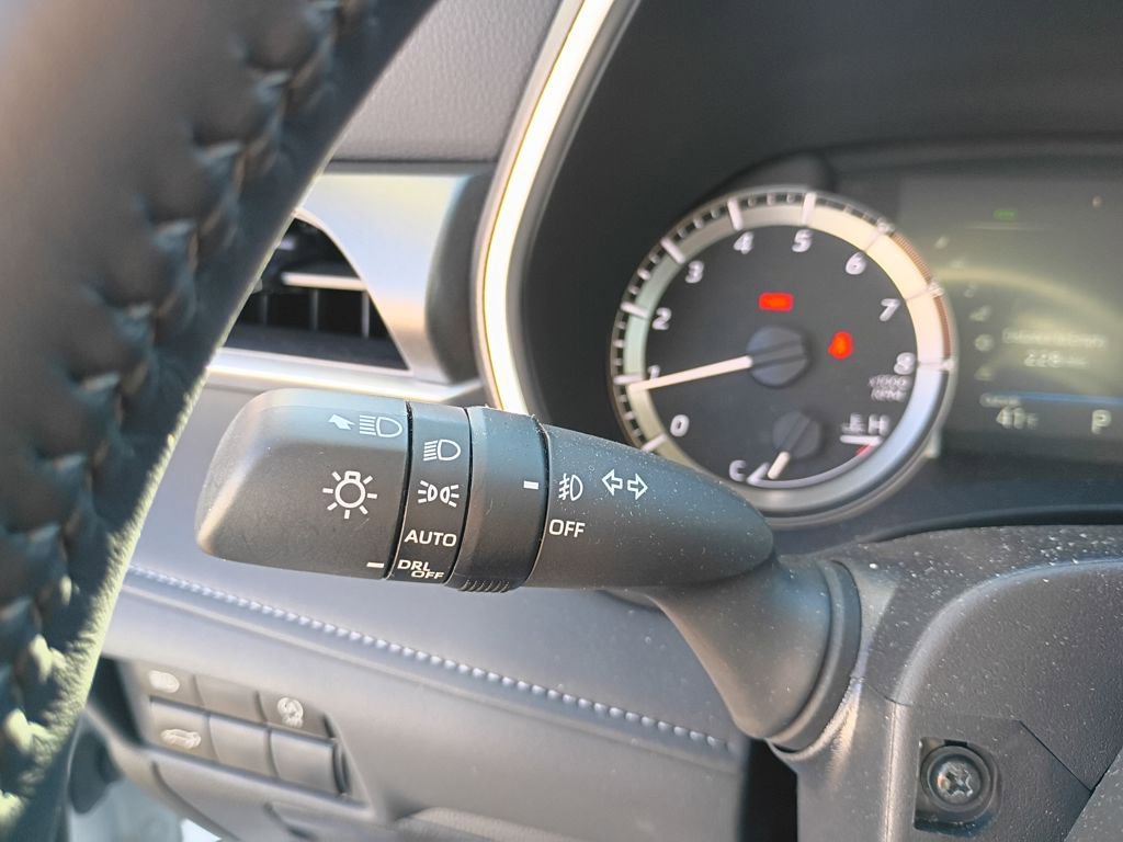 Used 2024 Toyota Highlander XLE image 23