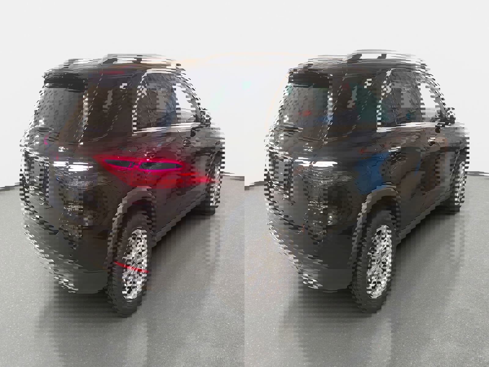 Used 2024 Mercedes-Benz GLE 450e 4MATIC image 3