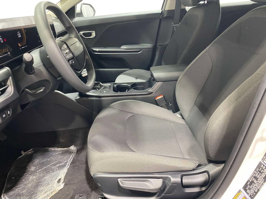 New 2026 Kia K4 FWD image 17