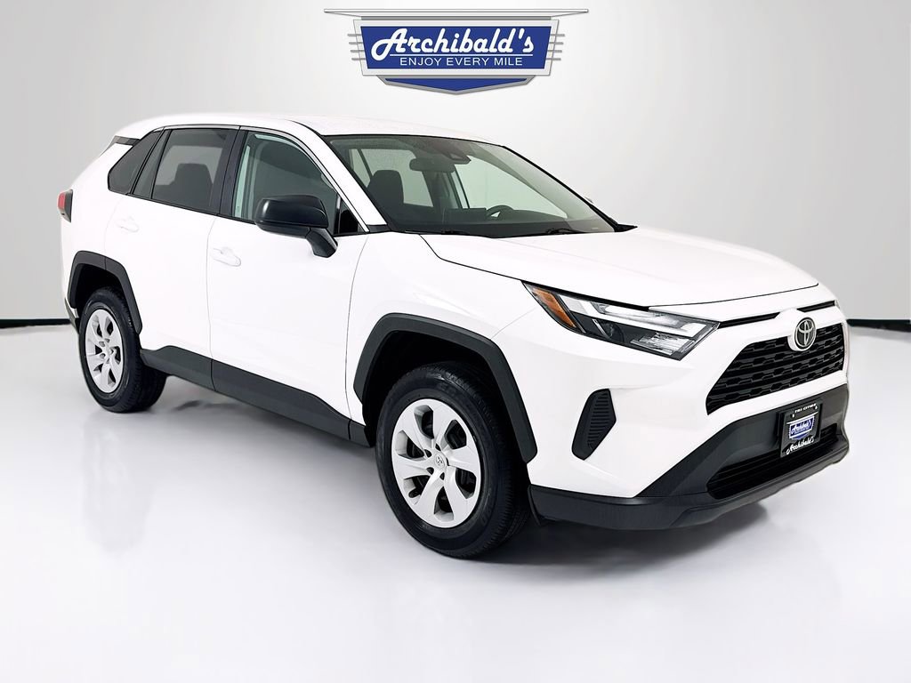 Used 2025 Toyota RAV4 LE image 1