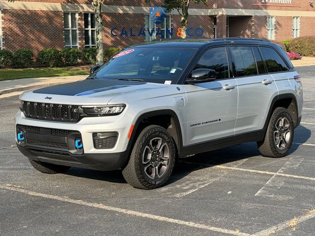 Used 2024 Jeep Grand Cherokee Trailhawk w/ Advanced Protech Group II AWD/4WD image 3