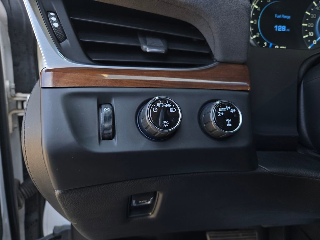 Used 2018 Cadillac Escalade ESV Premium Luxury image 16
