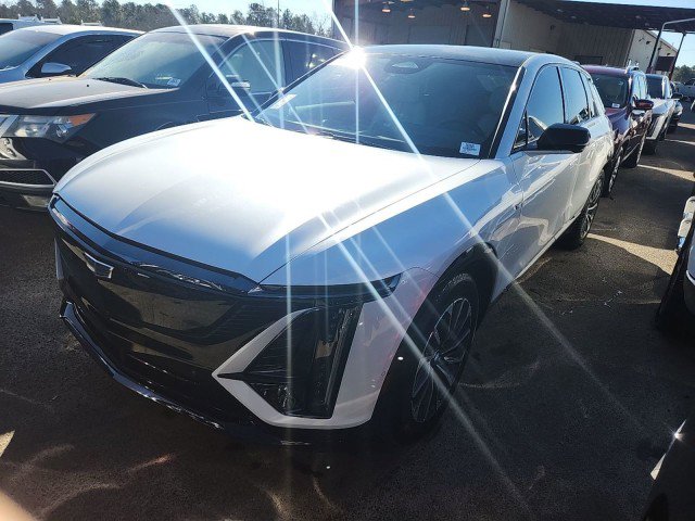 Used 2025 Cadillac Lyriq Sport image 10