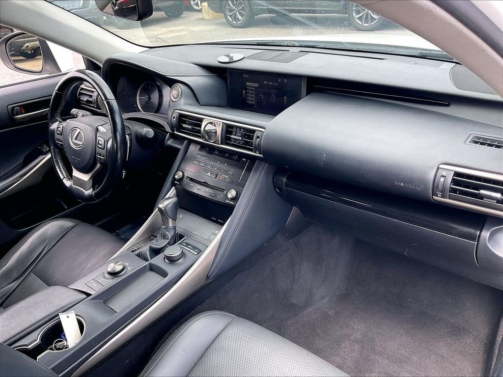 Used 2017 Lexus IS 200t w/ Premium Package RWD image 13