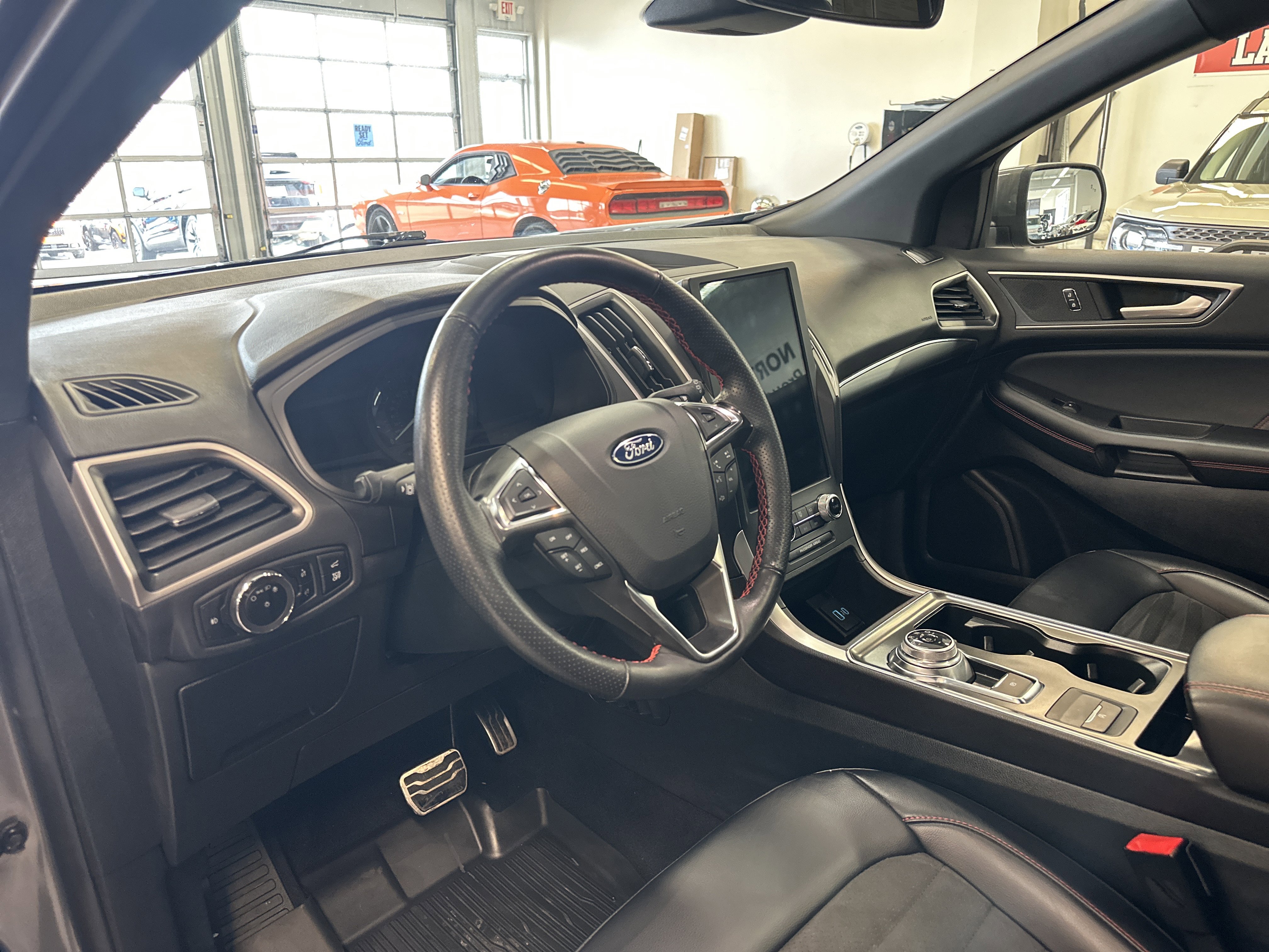 Used 2024 Ford Edge ST-Line image 24