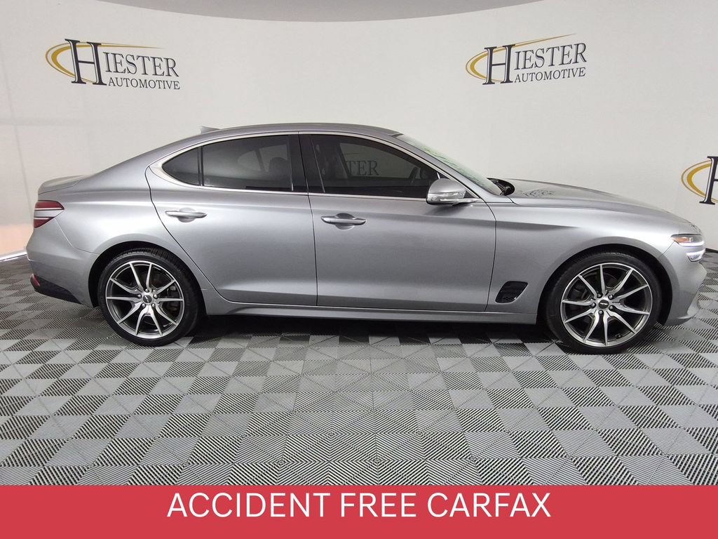 Used 2023 Genesis G70 2.0T RWD image 3