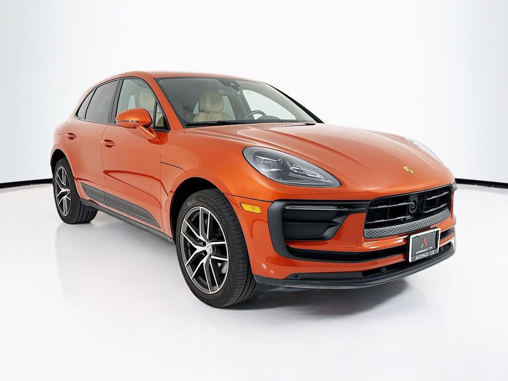 Certified 2023 Porsche Macan Turbo image 9