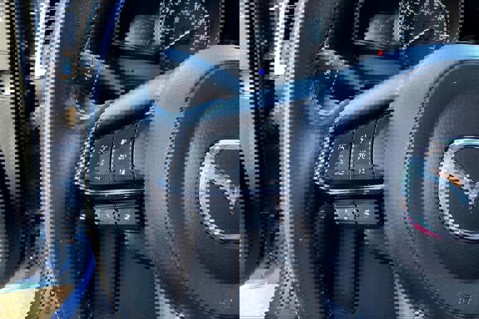 Used 2017 MAZDA MAZDA3 Touring w/ Popular Equipment Package image 23