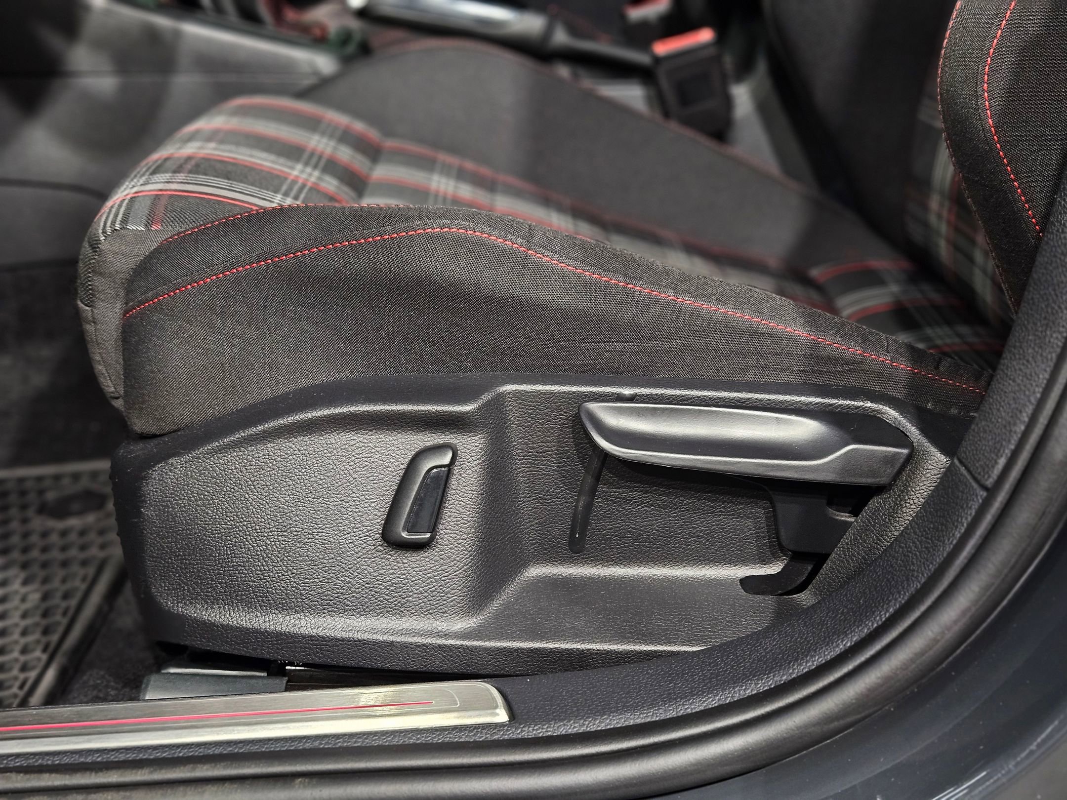 Used 2019 Volkswagen GTI Rabbit Edition image 23